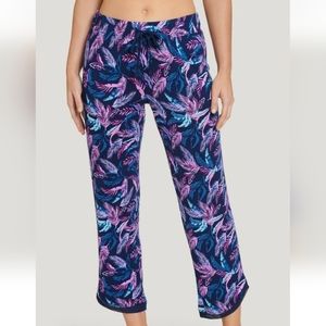 NWT Women's Jockey Cooling Comfort Tapered Capri, Evening Navy Lush Tropics